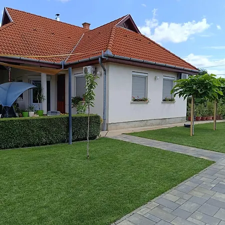 Nemeti Apartmanhaz Lägenhet Hajdúszoboszló